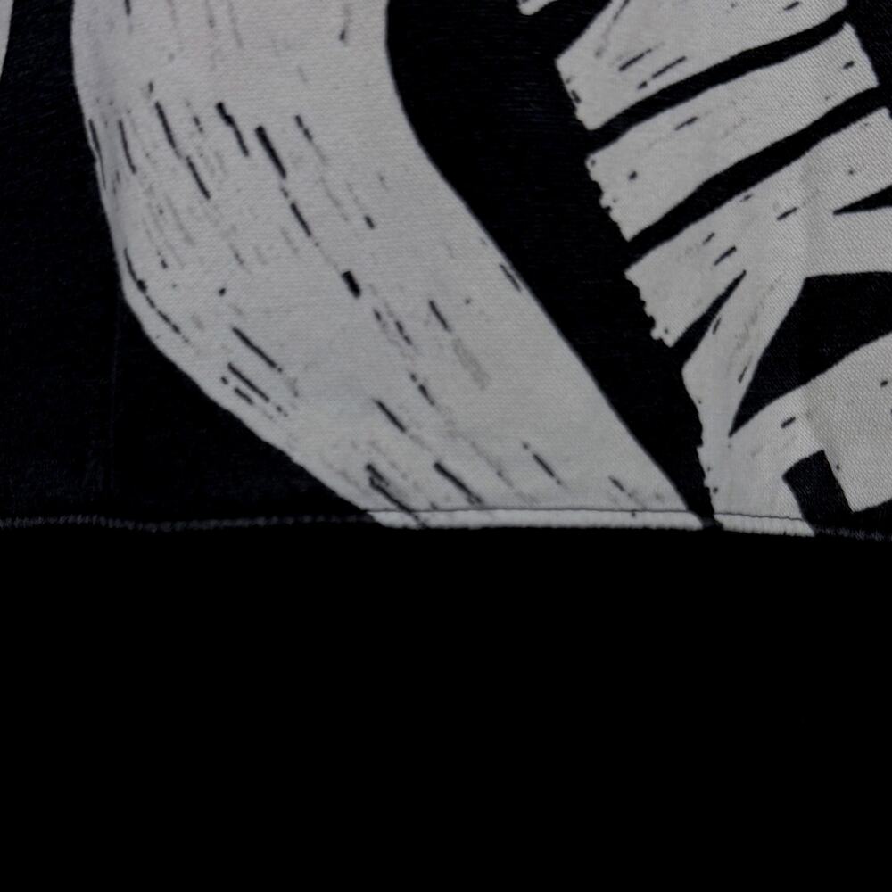 Nike Icon Women's Medium Cropped All Over Logo Black White Sweatshirt Streetwear - Picture 4 of 8